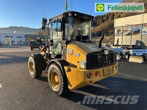 CAT 908 Lietoti riteņu kompaktiekrāvēji