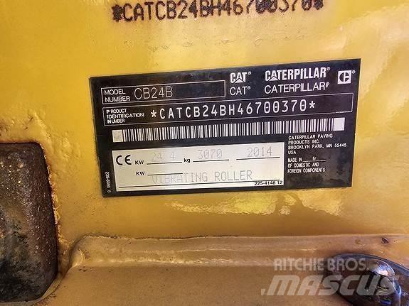 CAT CB24B Asfalta klājēji