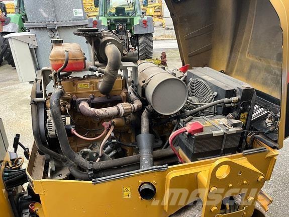CAT CB34B Asfalta klājēji