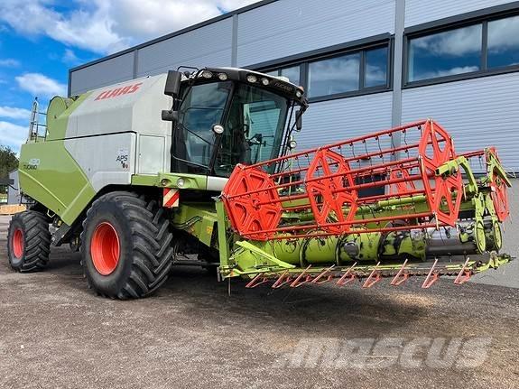 CLAAS Tucano 430 Ražas novākšanas kombaini