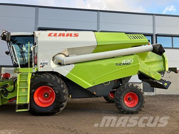 CLAAS Tucano 430 Ražas novākšanas kombaini