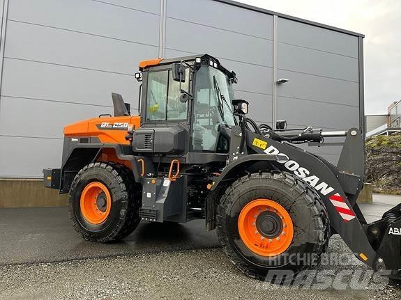 Doosan DL250-7 Iekrāvēji uz riteņiem