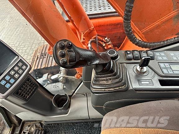Doosan DX140LC Kāpurķēžu ekskavatori