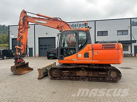 Doosan DX140LC Kāpurķēžu ekskavatori