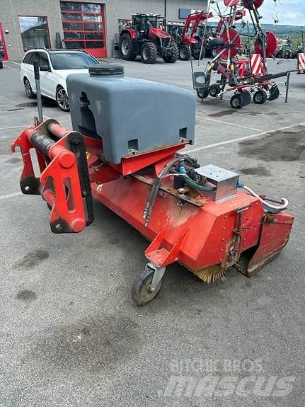Dücker HDK 1800 Standarta piekabes