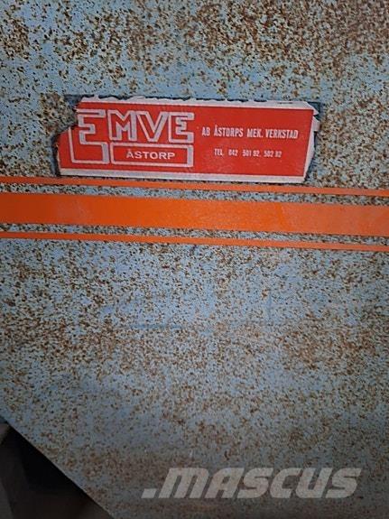  EMVA EMVA Kartupeļu novākšanas kombaini