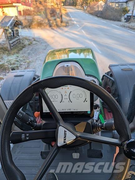 Fendt 724 profi+ Traktori