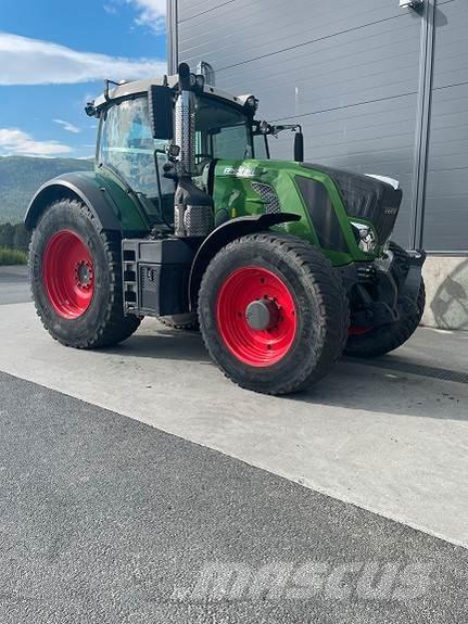 Fendt 828 Vario Traktori