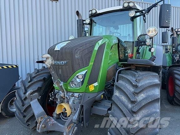 Fendt 828 Vario Traktori