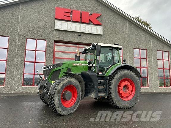 Fendt 942 VARIO Traktori