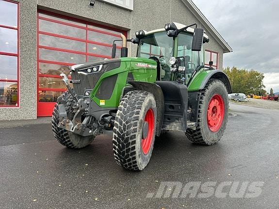 Fendt 942 VARIO Traktori