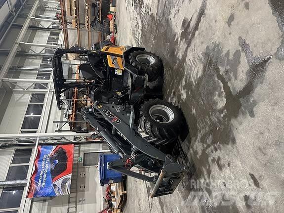 GiANT G2500HD+ Lietoti riteņu kompaktiekrāvēji