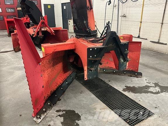 Globus GS 235 Sniega metēji