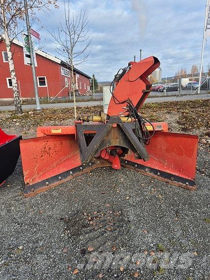 Globus GSF2450-1 Cita ceļu uzturēšanas un sniega novākšanas tehnika