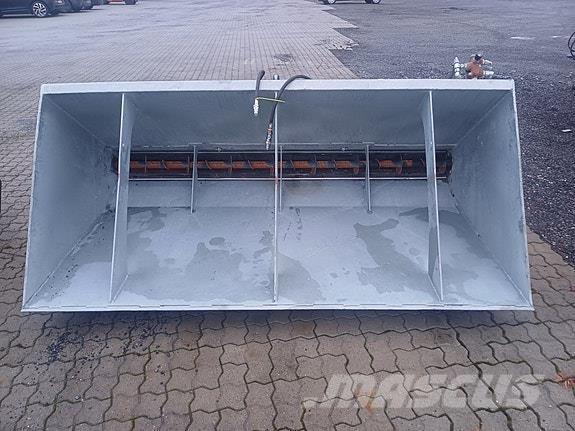 Globus GSK 1600 Smilšu un sāls kaisītāji