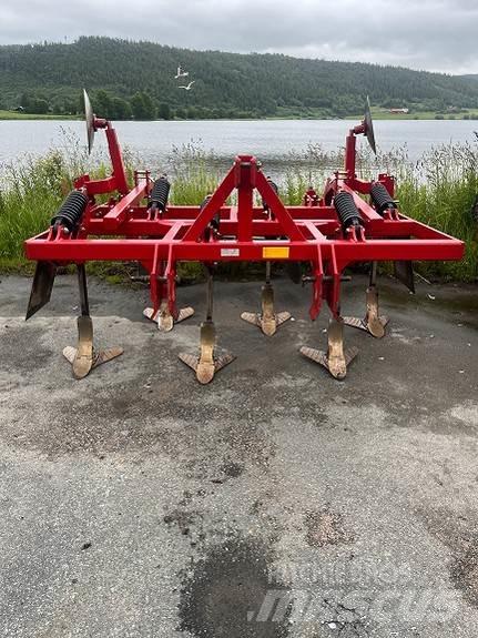 He-Va Megadan 260 Cita augsnes apstrādes tehnika un papildaprīkojums