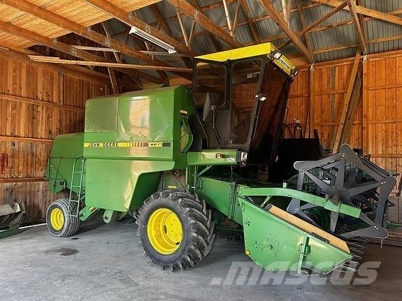 John Deere 1032 Ražas novākšanas kombaini