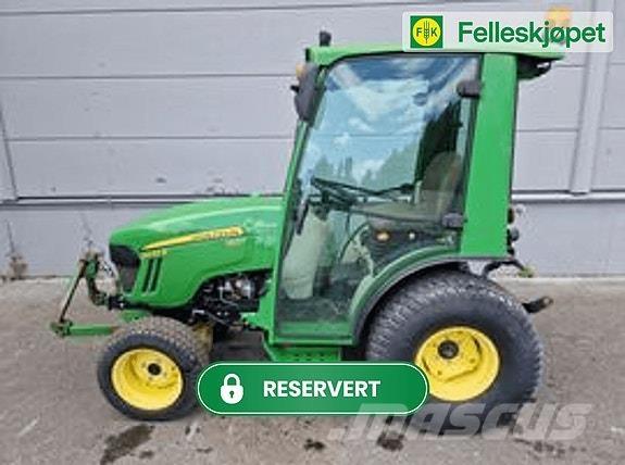 John Deere 2032R Traktori