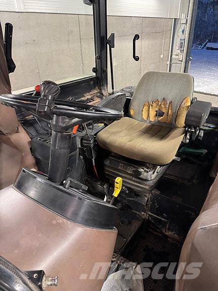 John Deere 2040 Traktori