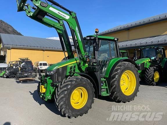 John Deere 6120M Traktori