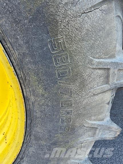 John Deere 6125R Traktori