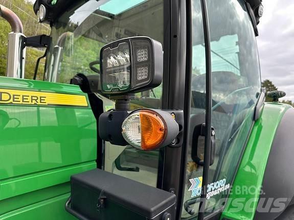 John Deere 6155R Traktori