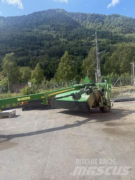 John Deere 630 Cits lopbarības novācēju, kombainu aprīkojums