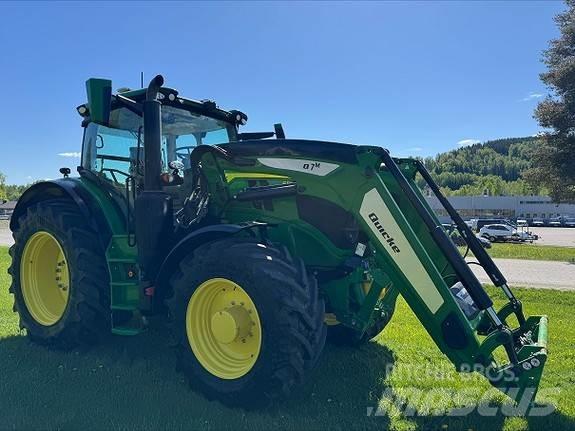 John Deere 6R215 Traktori