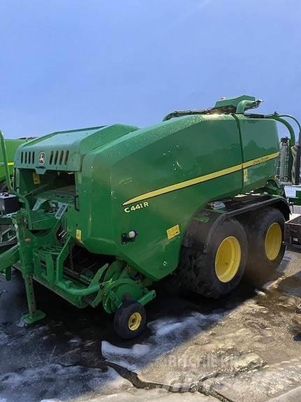 John Deere C441R Rituļu preses