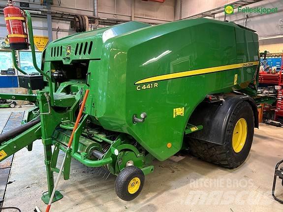 John Deere C441R Rituļu preses