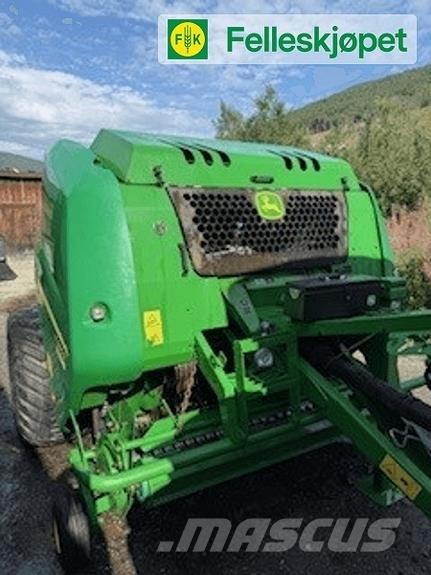 John Deere F440R Rituļu preses