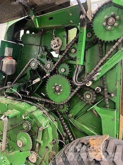 John Deere F441 Rituļu preses