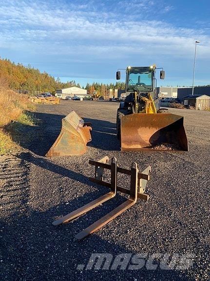 Komatsu WA80M-7 Iekrāvēji uz riteņiem