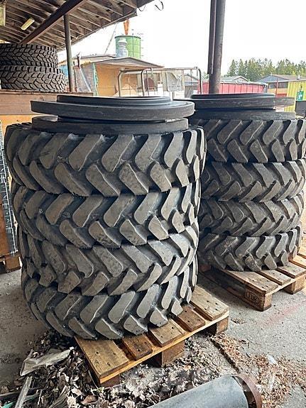 Kumho 10.00-20 Riepas, riteņi un diski