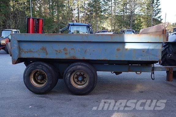 NC 12-40 Standarta piekabes