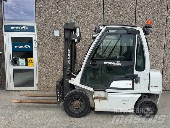 Nissan FD25 45434 Tehnika ar dīzeļa dzinēju