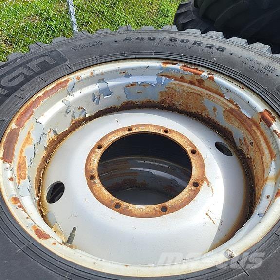 Nokian TRI 2 Riepas, riteņi un diski