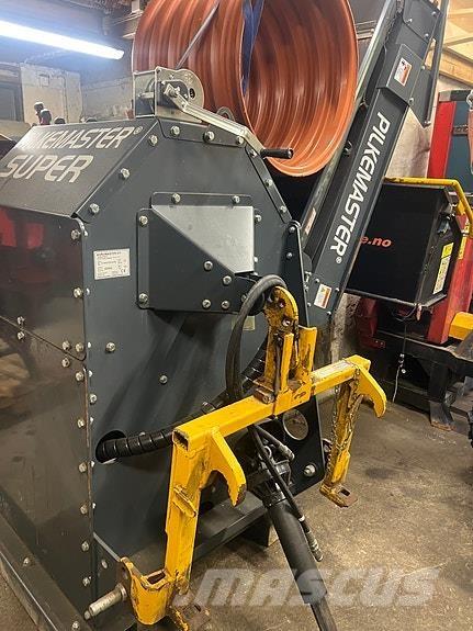  Pilkmaster Super Mežizstrāde- Citi