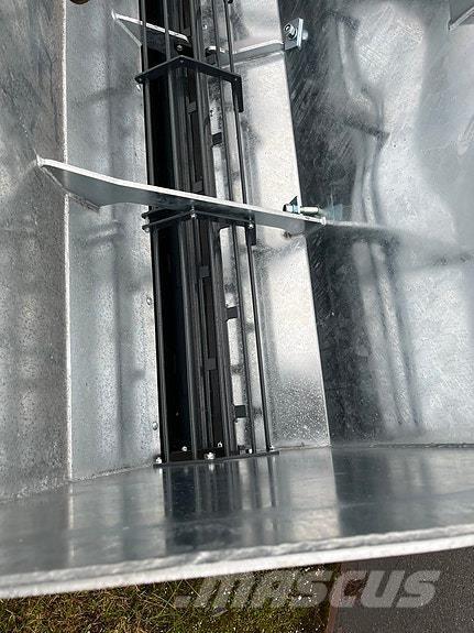 Sami SLH-2300 Cita ceļu uzturēšanas un sniega novākšanas tehnika