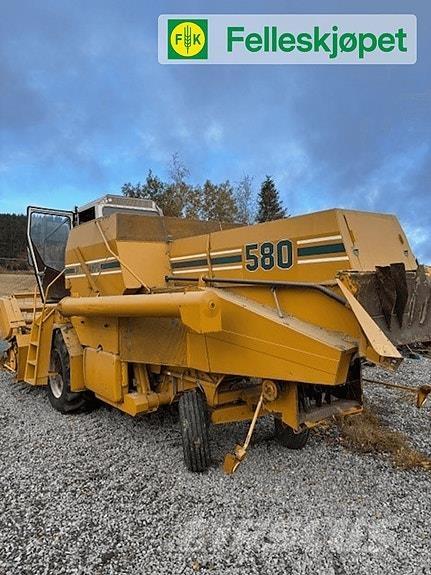 Sampo-Rosenlew 580 Ražas novākšanas kombaini