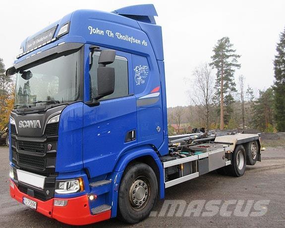 Scania R520 6x2*4 Kabeļu pacēlājs nomontējamām kravas mašīnām