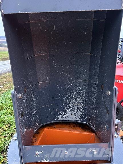 Snowline V-2500 Standarta piekabes