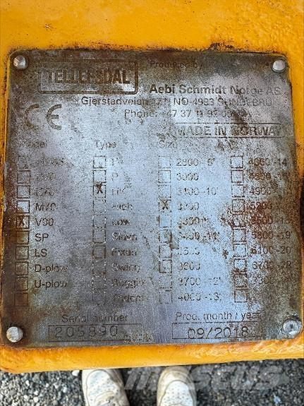 Tellefsdal V-90 Sniega naži un tīrītāji