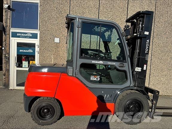 Toyota 40-8FD50N Tehnika ar dīzeļa dzinēju