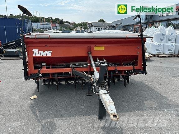 Tume HKL 3000 JC Minerālmēslu izkliedētāji