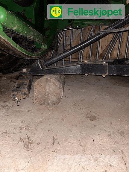 Tume kl 2500 Mēslojuma izkliedētājs