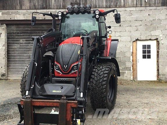 Valtra A115 Traktori