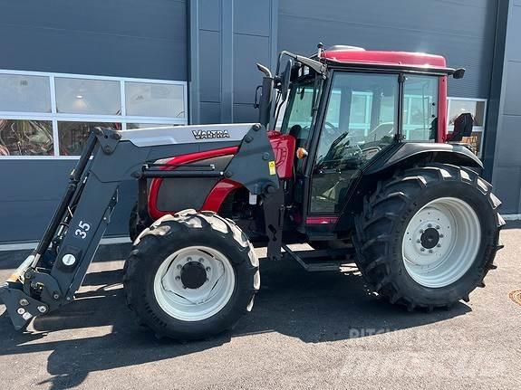 Valtra A72 Traktori