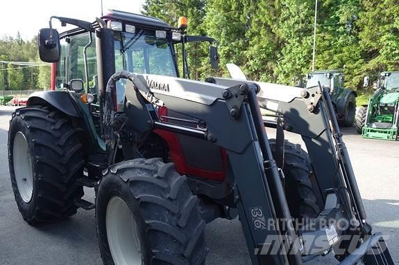 Valtra A83 Traktori