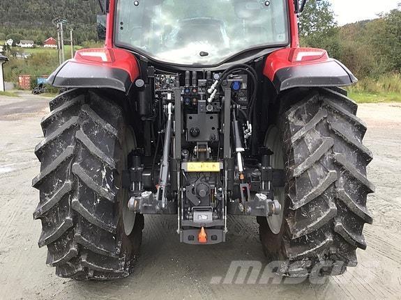 Valtra A95 Traktori